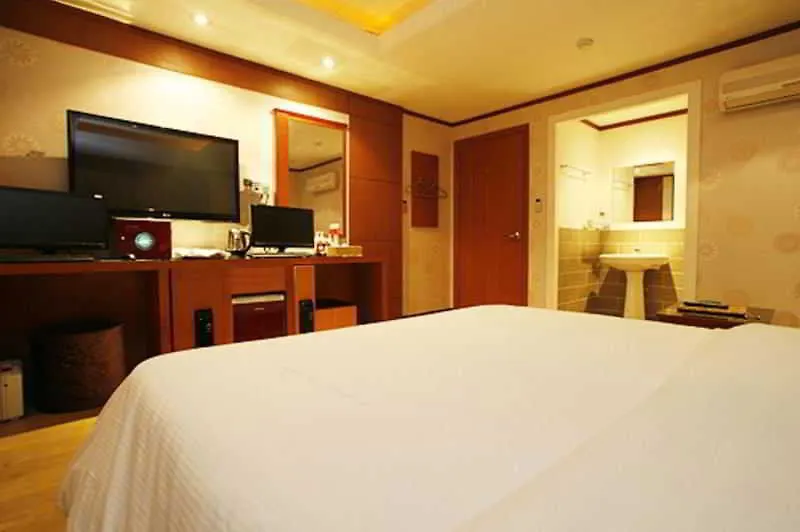 Two Be In Tourist Hotel Seul